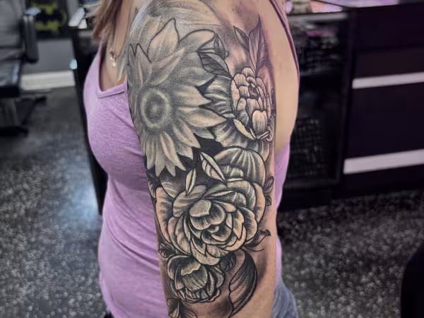 Loyal 2 The Coil Tattoos & Piercings (Edison Mall Location Entrance F), tattoo shop in Fort Myers, FL