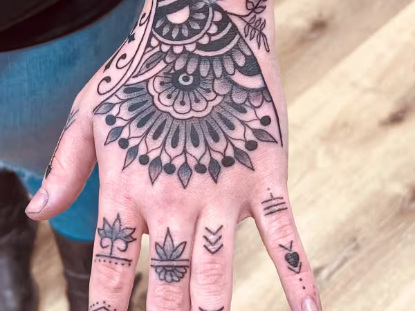 Mondo Ink Tattoo, tattoo shop in York, NE