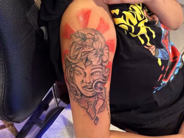 Little man tattoos, tattoo shop in Flint, MI