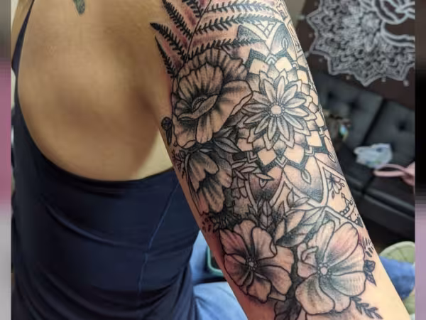 Hive Tattoo Studio, tattoo shop in Flint, MI
