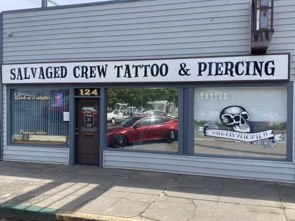 Salvaged Crew Tattoo & Piercing, tattoo shop in Marysville, CA