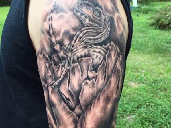 Utopian tattoo and body piercing, tattoo shop in Lyman, ME