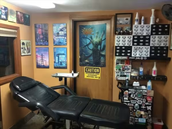 Poor Boys Tattoo, LLC, tattoo shop in Charleston, IL