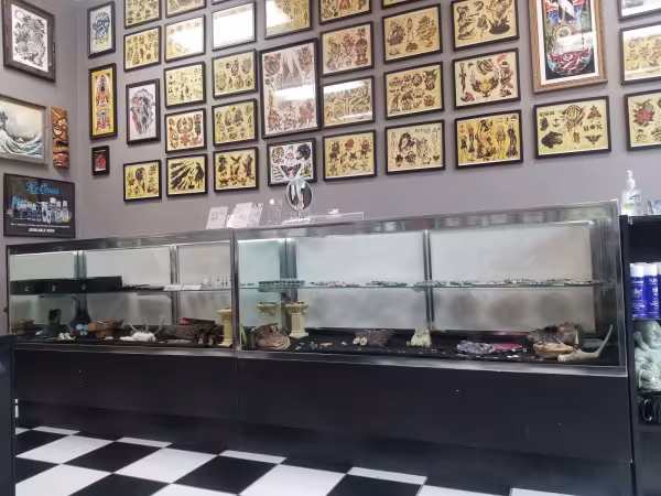 Dubuque Tattoo Club LLC., tattoo shop in Dubuque, IA