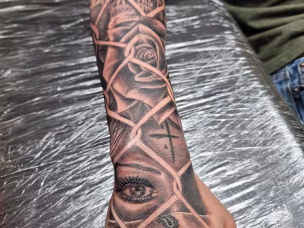 Custom Concepts Ink, tattoo shop in East Ridge, TN