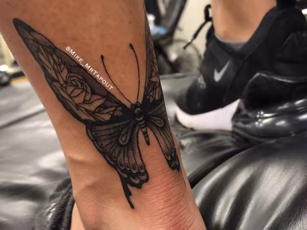 Tapout Tattooing, tattoo shop in Houston, TX