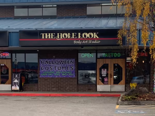 the Hole Look, tattoo shop in Anchorage, AK