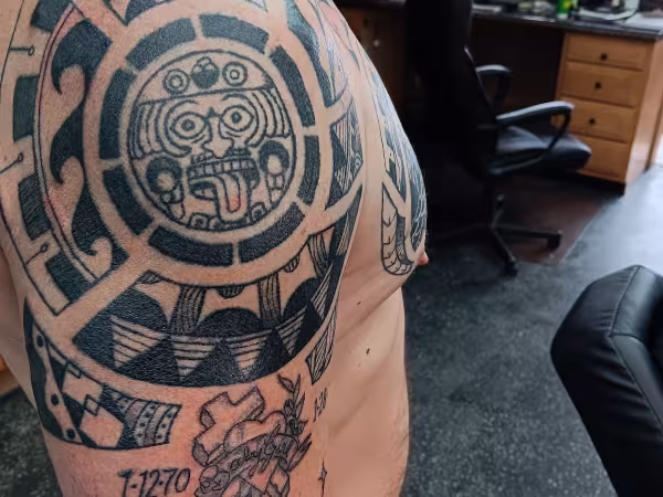 Absolute Tattoo & Body Piercing, tattoo shop in Baltimore, MD