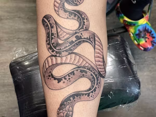 Slingin' Ink tattoo & piercing, tattoo shop in Scranton, PA