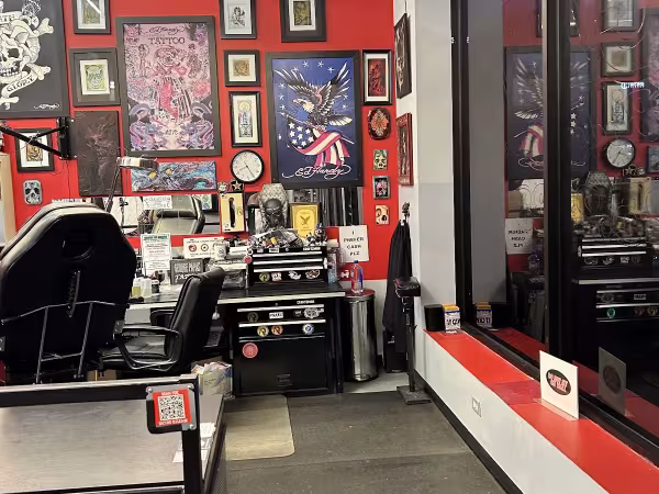 THE TAT CAVE, tattoo shop in Chicago, IL