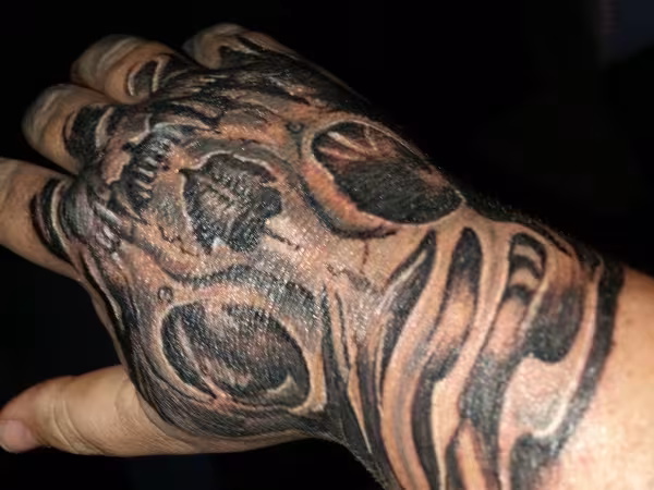 Pam's Body Art & Piercing, tattoo shop in Craig, CO