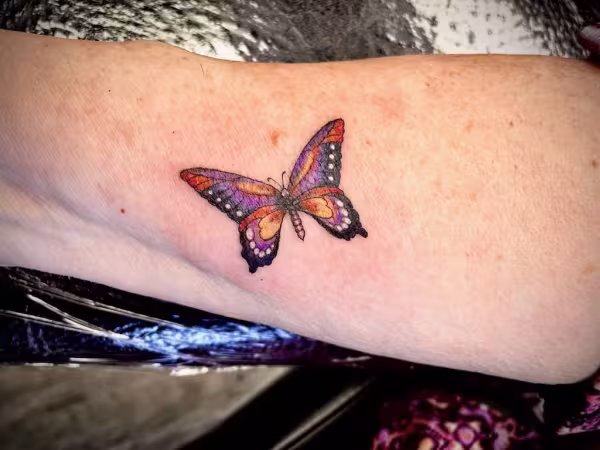 Tainted Skin & Who Dun It Piercing Salon, tattoo shop in Crown Point, IN