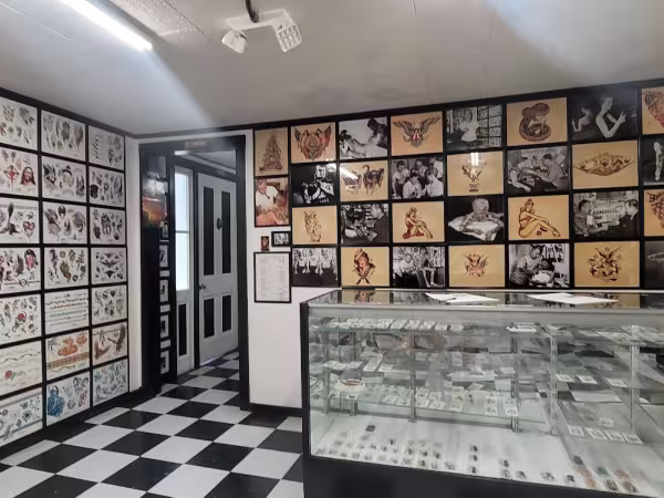 Vertigo Tattoo & Body Piercing, tattoo shop in Manns Harbor, NC