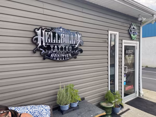 Hellbilly Tattoos & Oddities, tattoo shop in Waverly, OH