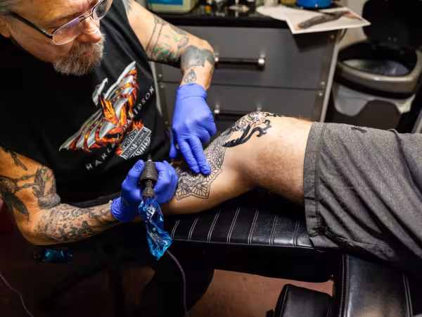 Wolf's Fine Line Tattoos, tattoo shop in Joliet, IL